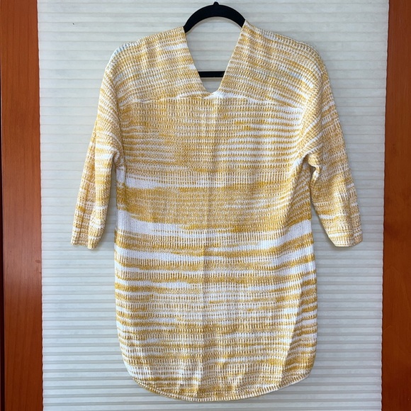 Express yellow and white stripe, V-neck three-quarter sleeve high low sweater - Picture 5 of 8
